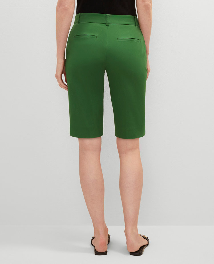 The Petite Boardwalk Short - Curvy Fit