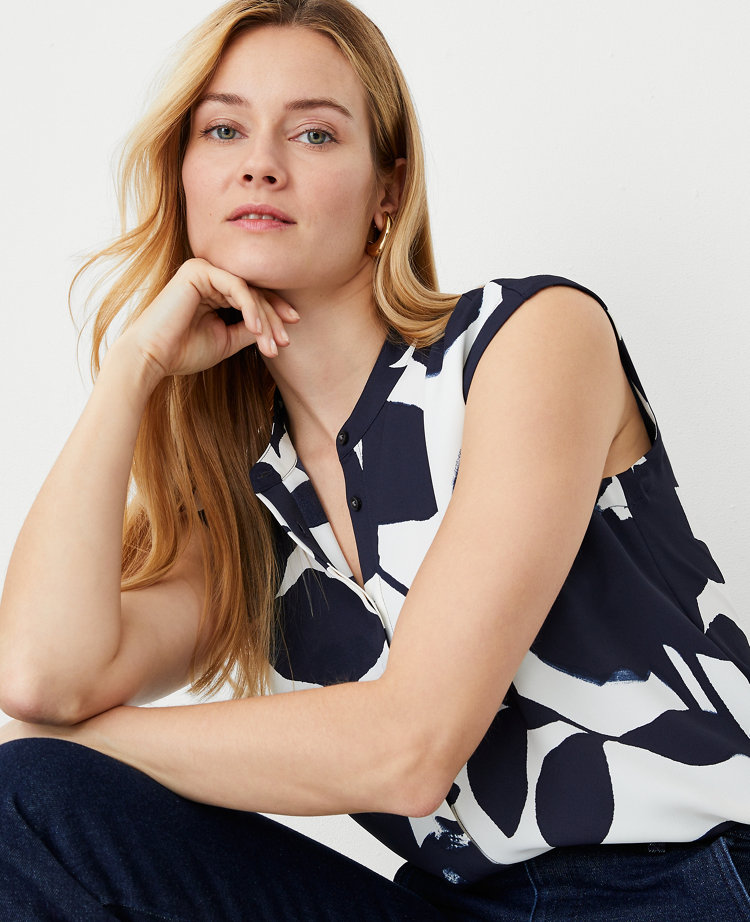 Floral Mock Neck Sleeveless Top