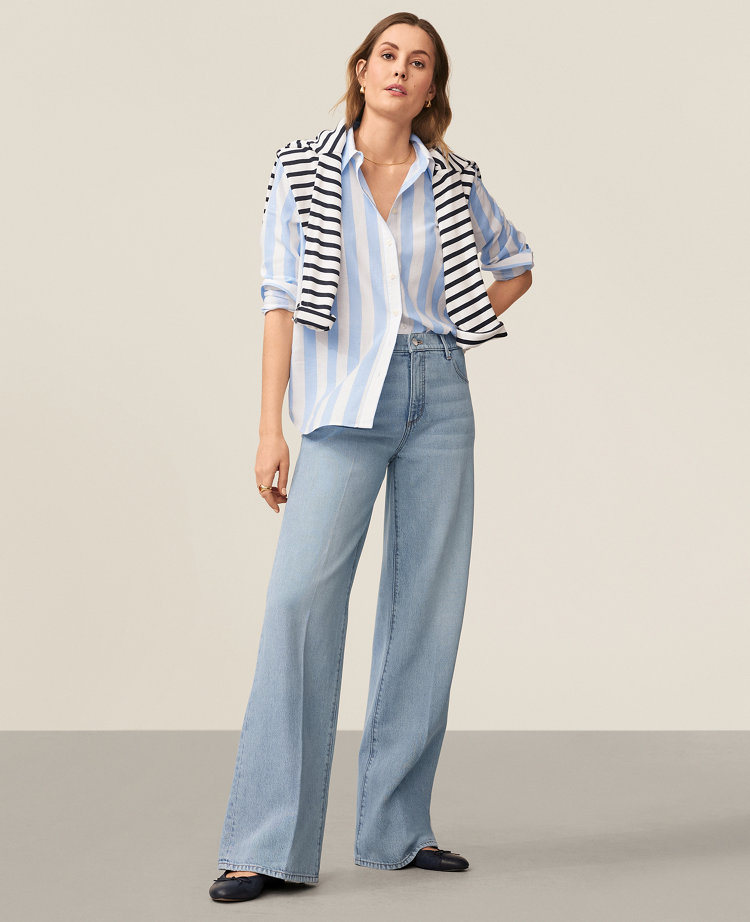 Mid-Rise Wide-Leg Jeans