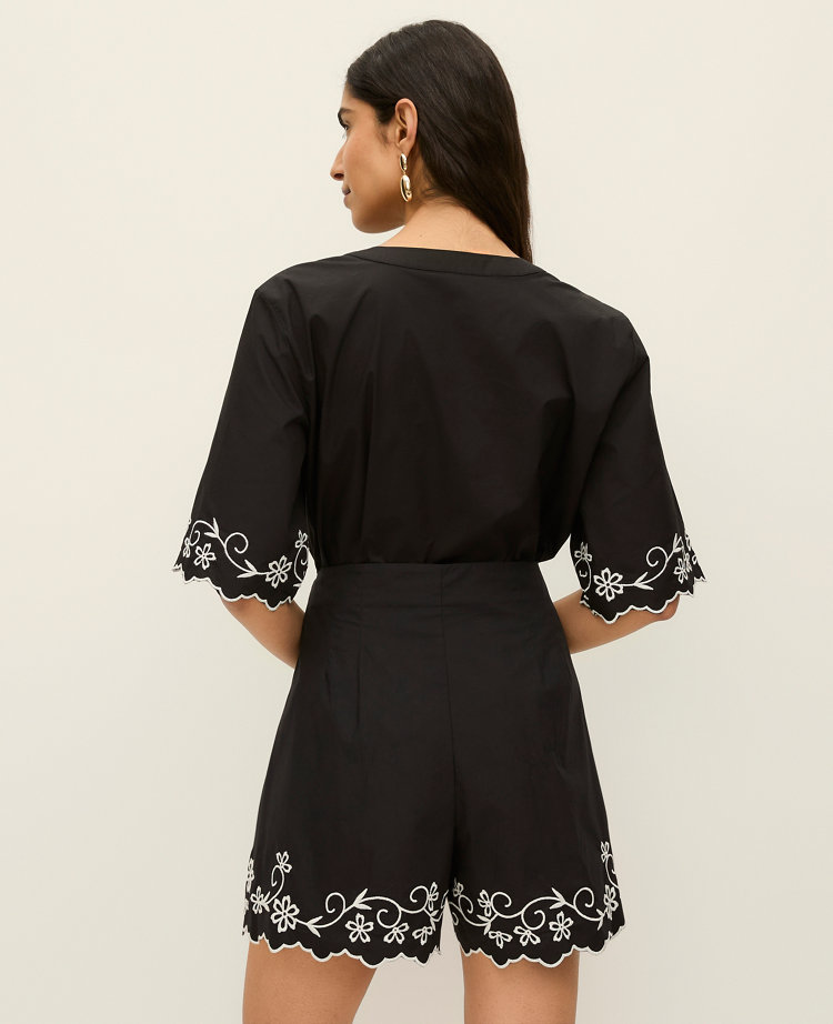 The Petite Side Zip Scalloped Short