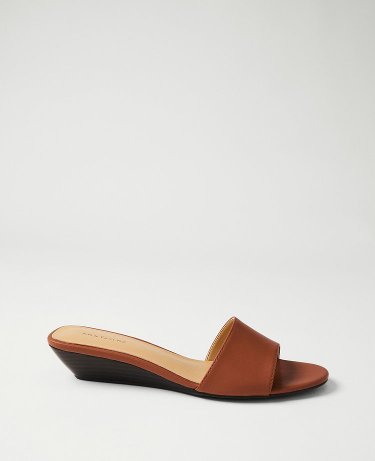 Weekend Leather Wedge Sandal