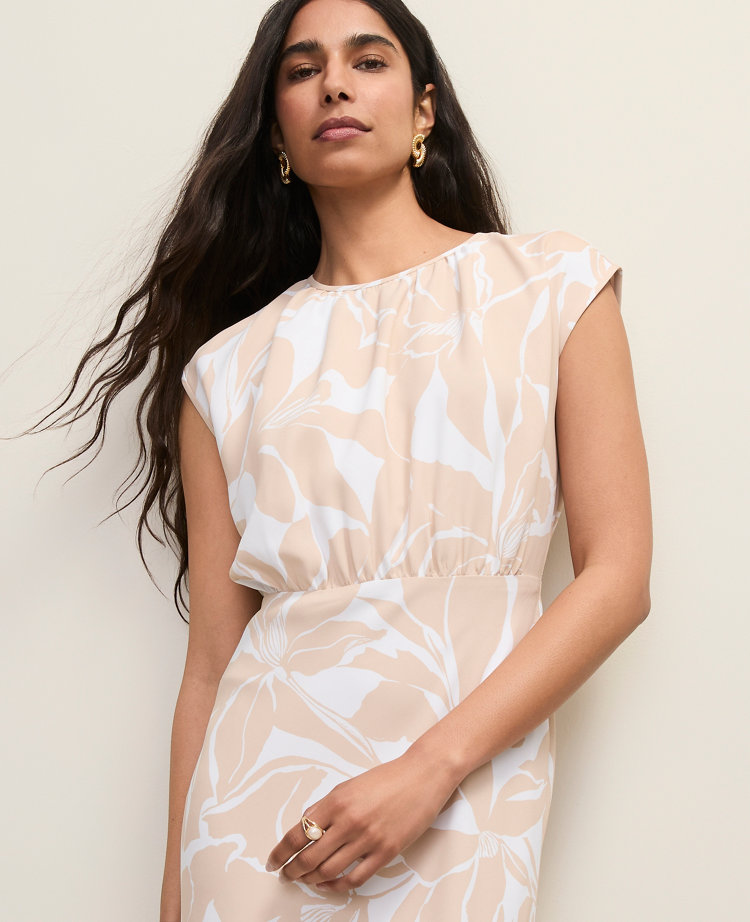 Petite Floral Gathered Midi Dress