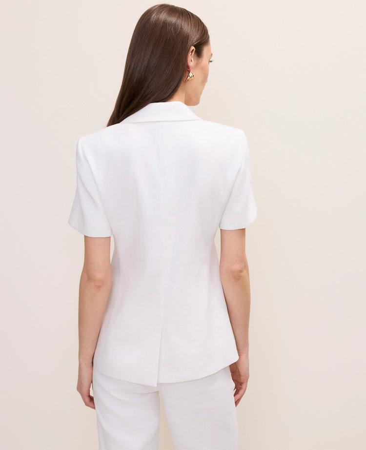 The Petite Short Sleeve Blazer in Linen Blend
