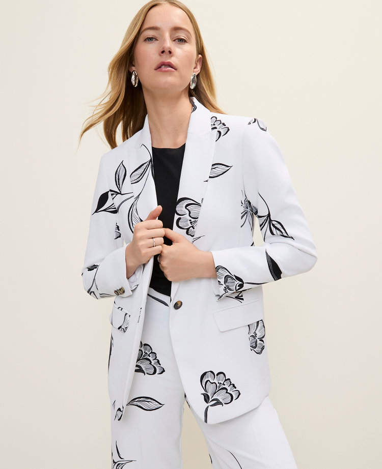 The Petite Longline Blazer in Floral Print