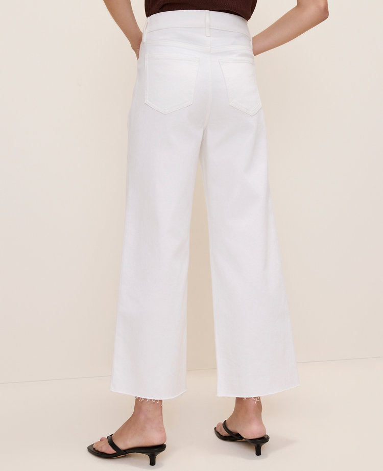 The Petite Wide-Leg Crop Jean — Curvy Fit