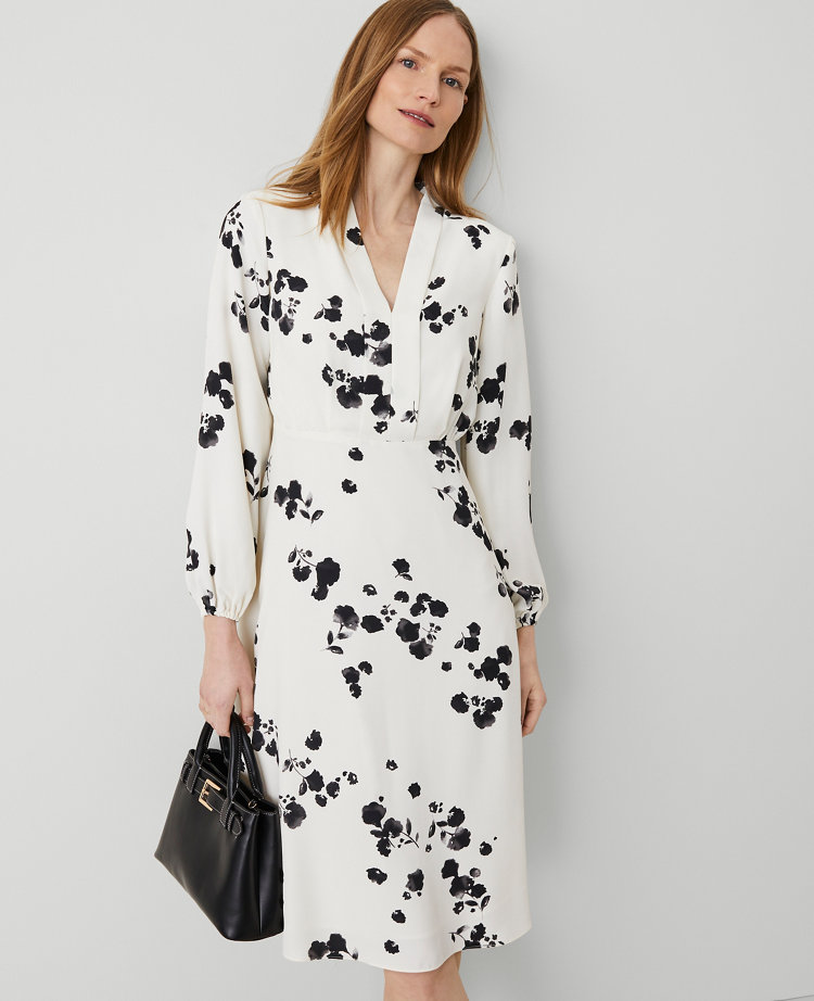 Petite Floral Shawl Collar Flare Dress