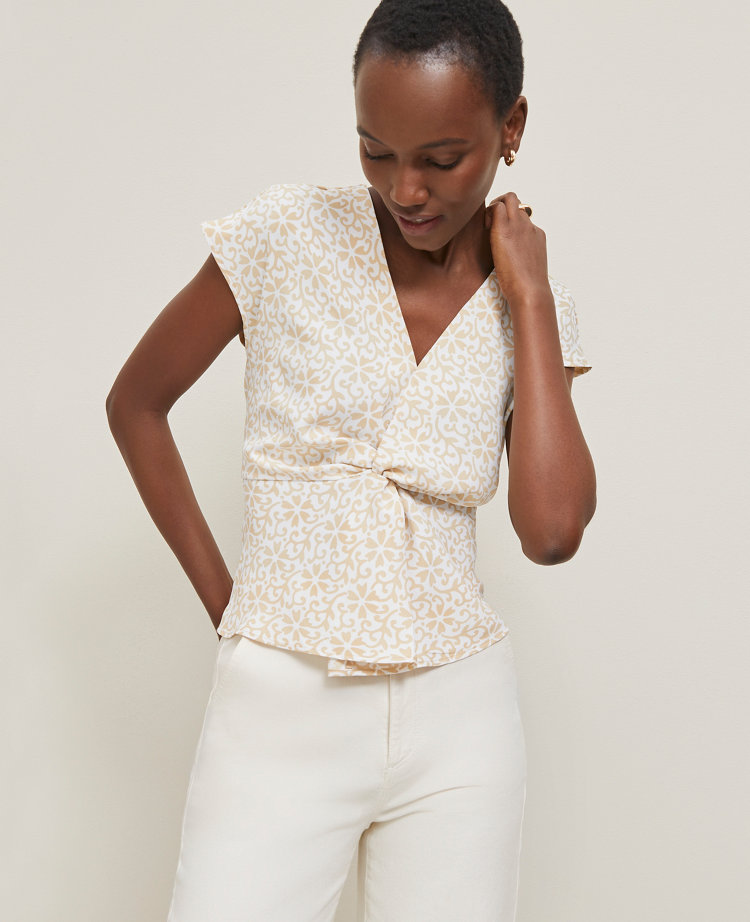Floral Knotted V-Neck Top