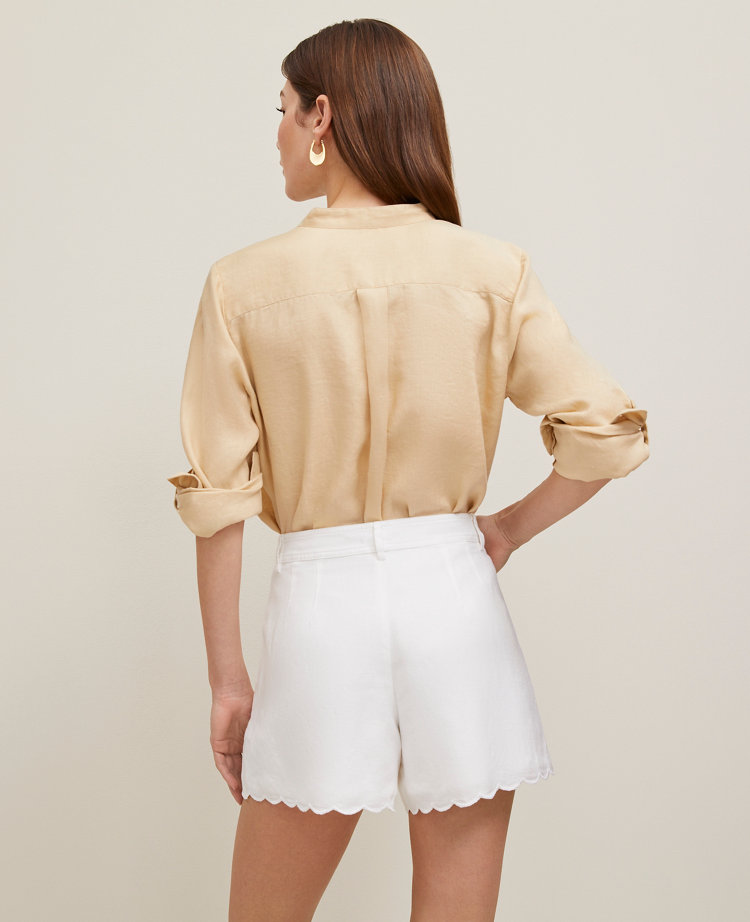 The Petite Scalloped Short in Linen Blend