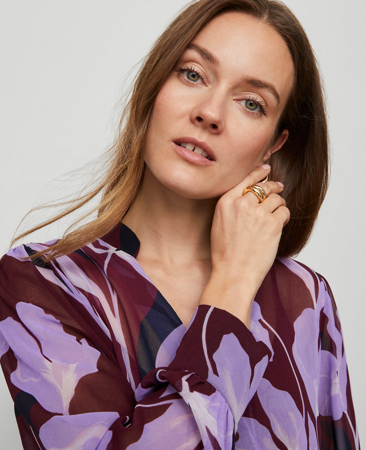 Petite Floral V-Neck Popover