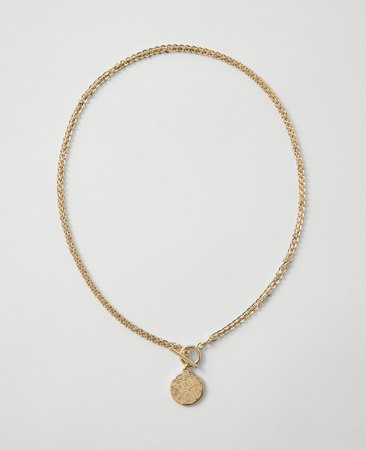 Metal Pendant Necklace
