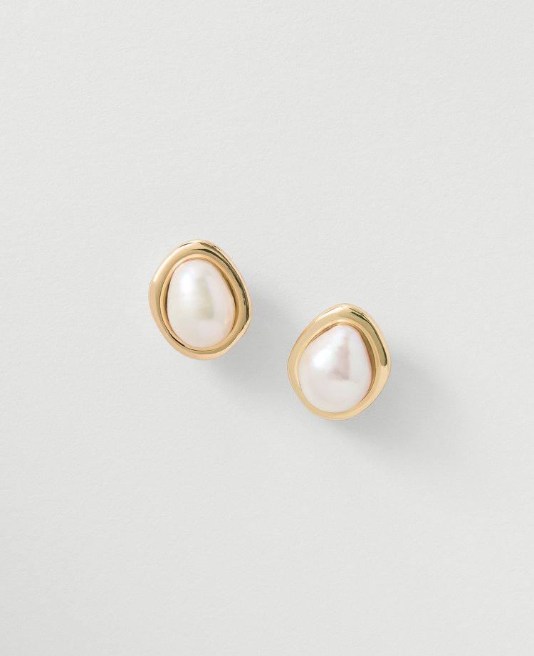 Pearlized Stud Earrings