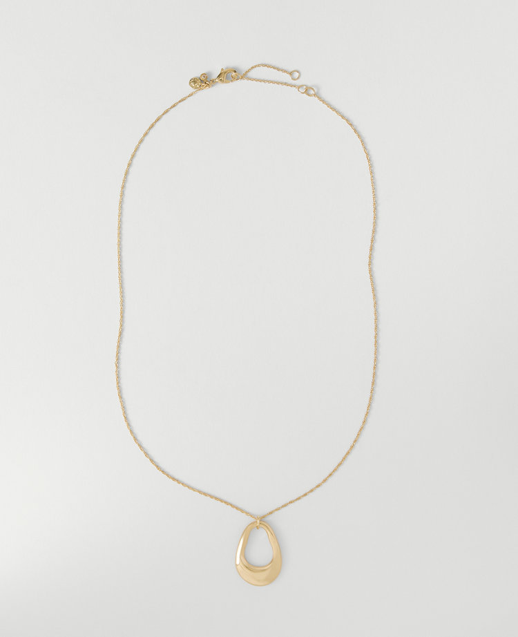 Open Oval Pendant Necklace
