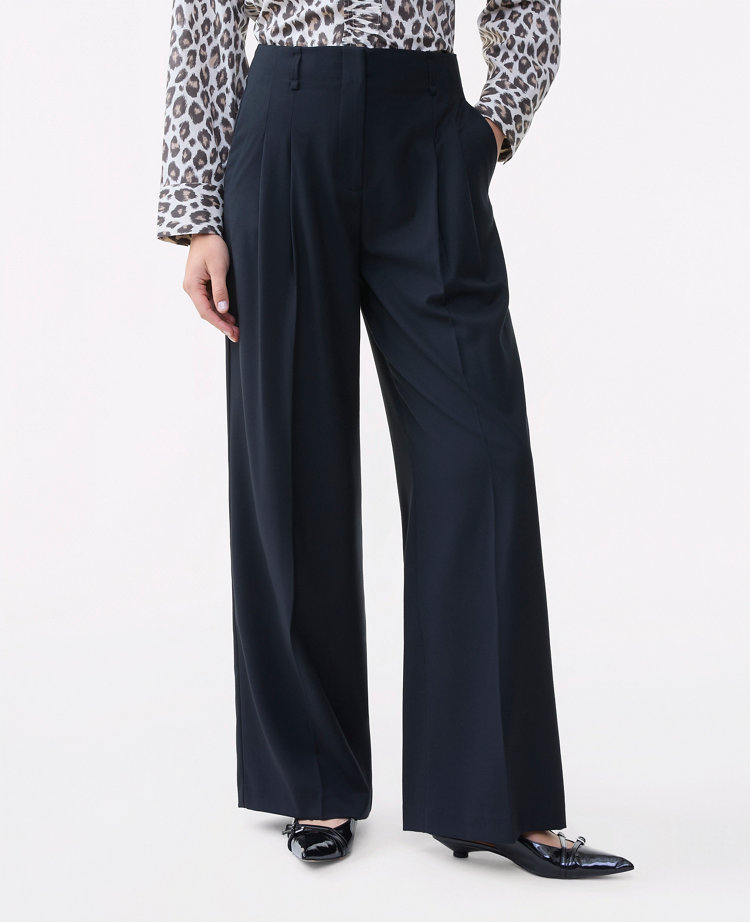 The Pleated Wide-Leg Pant