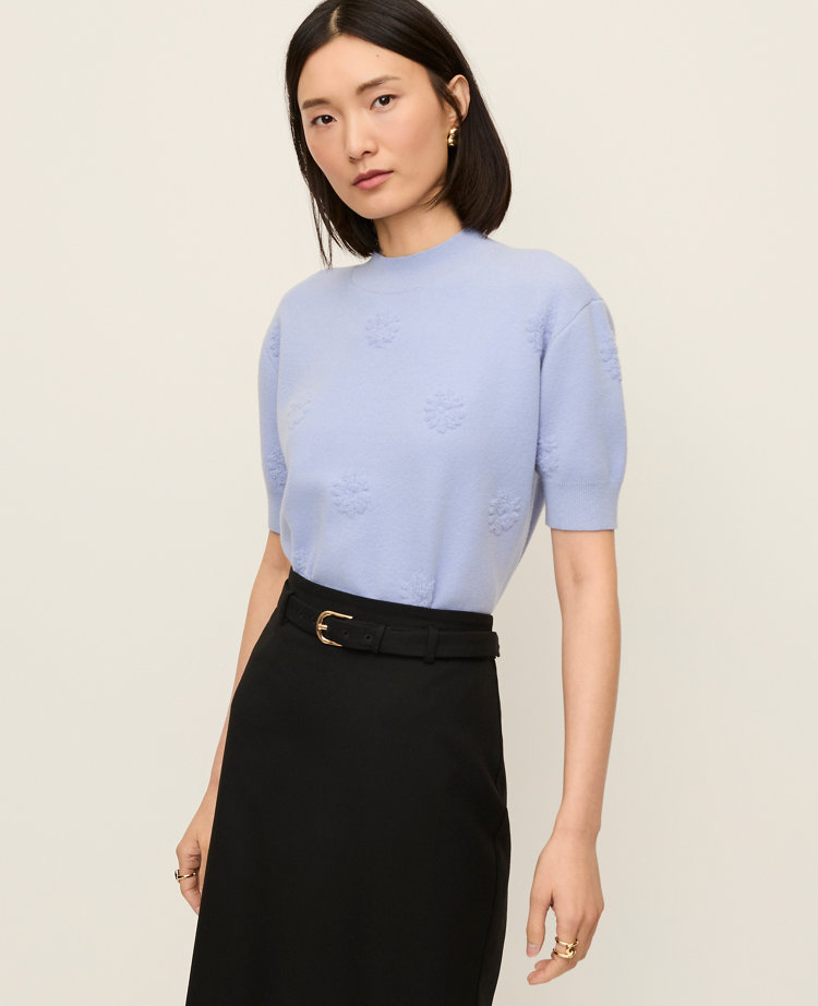 Daisy Appliqu&eacute; Sweater Tee