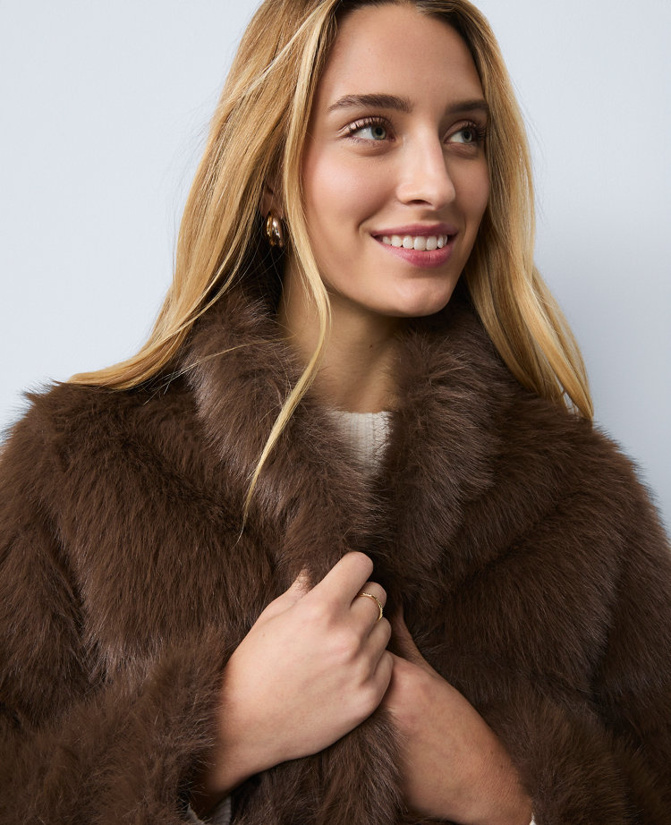 Petite Weekend Collection Faux Fur Short Jacket