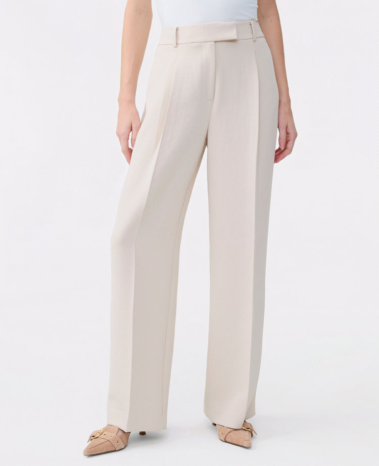 The Petite Pleated Straight Pant in Textured Crepe