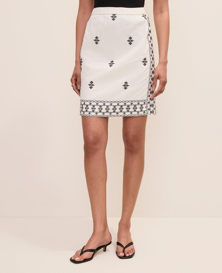 Embroidered Easy Fit Skirt