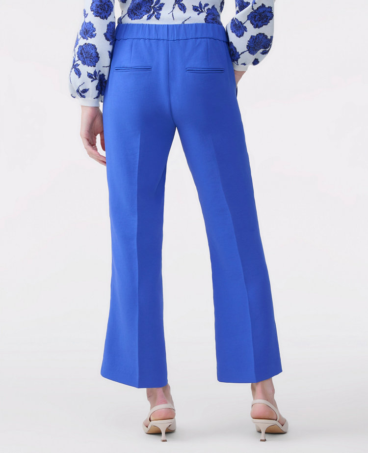 The Petite Relaxed Jayne Trouser in Textured Crepe