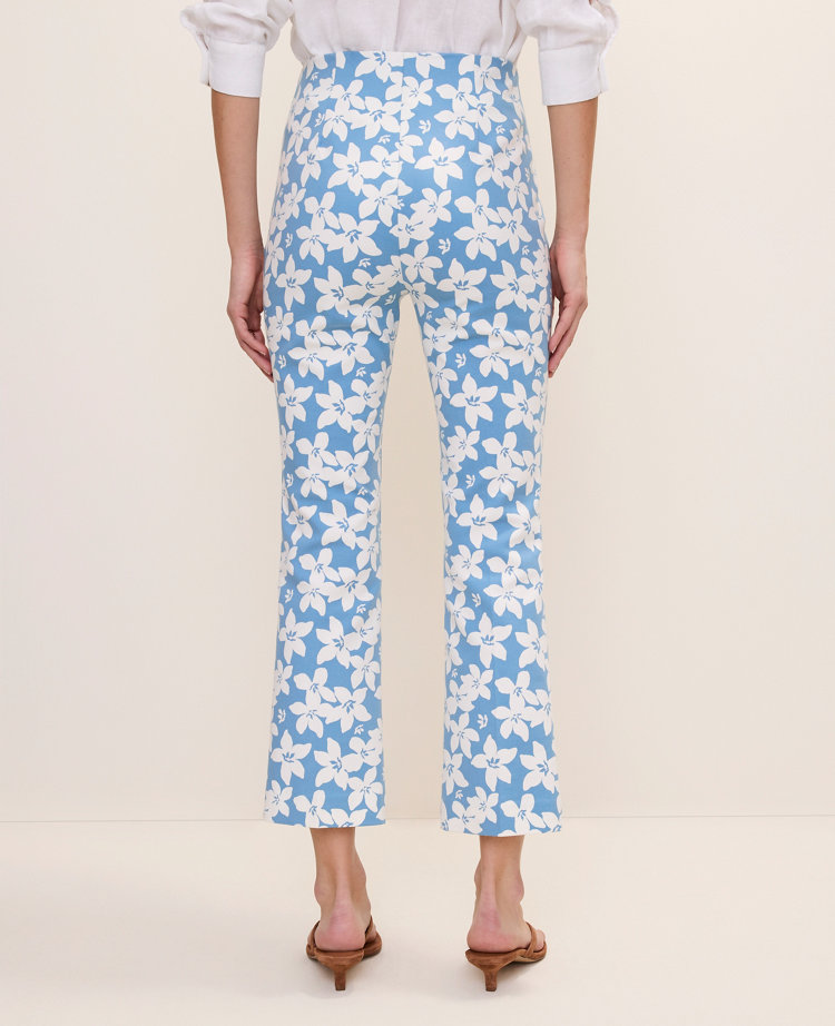 The Flare Ankle Pant in Floral Print — Curvy Fit