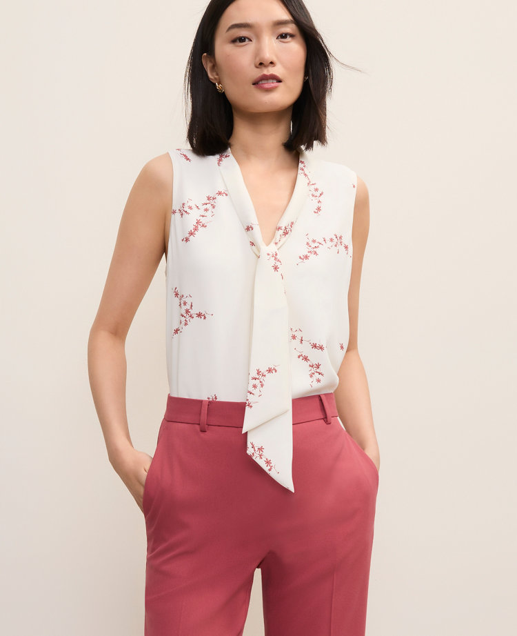 Floral Bow Neck Shell