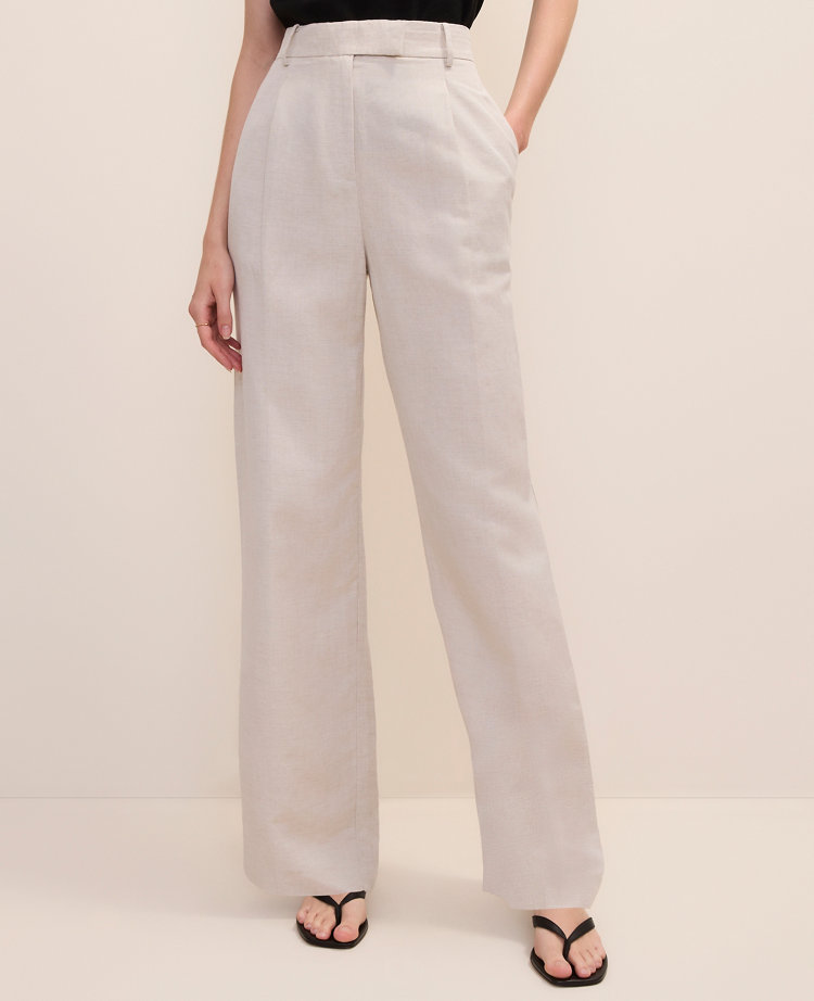 The Petite Pleated Straight Pant in Linen Blend