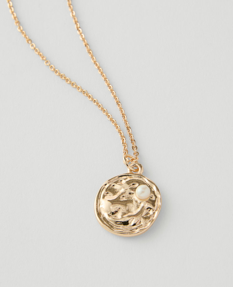 Textured Pendant Necklace