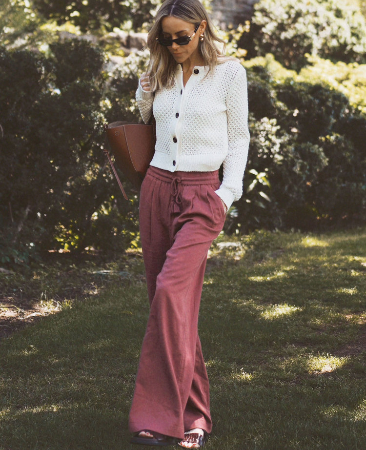 Weekend Collection Pull-On Wide-Leg Pant in Linen Blend