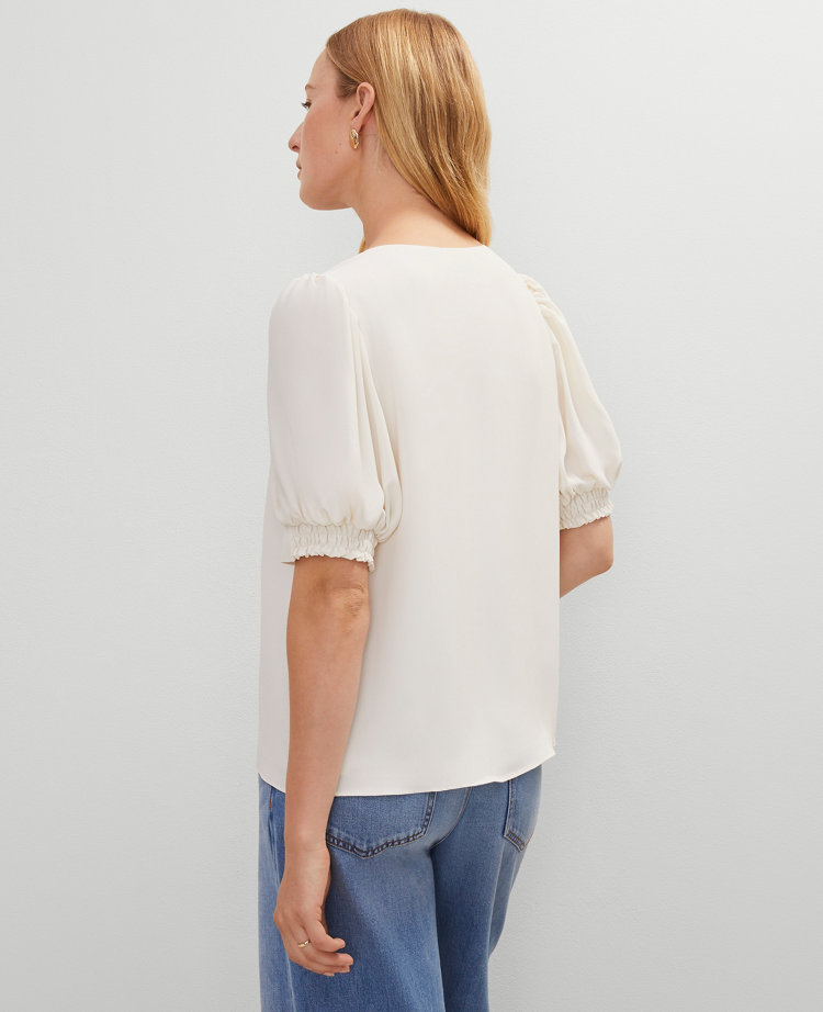V-Neck Popover