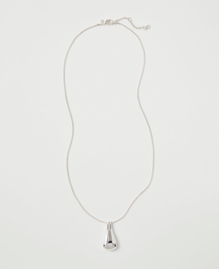 Metal Pendant Necklace