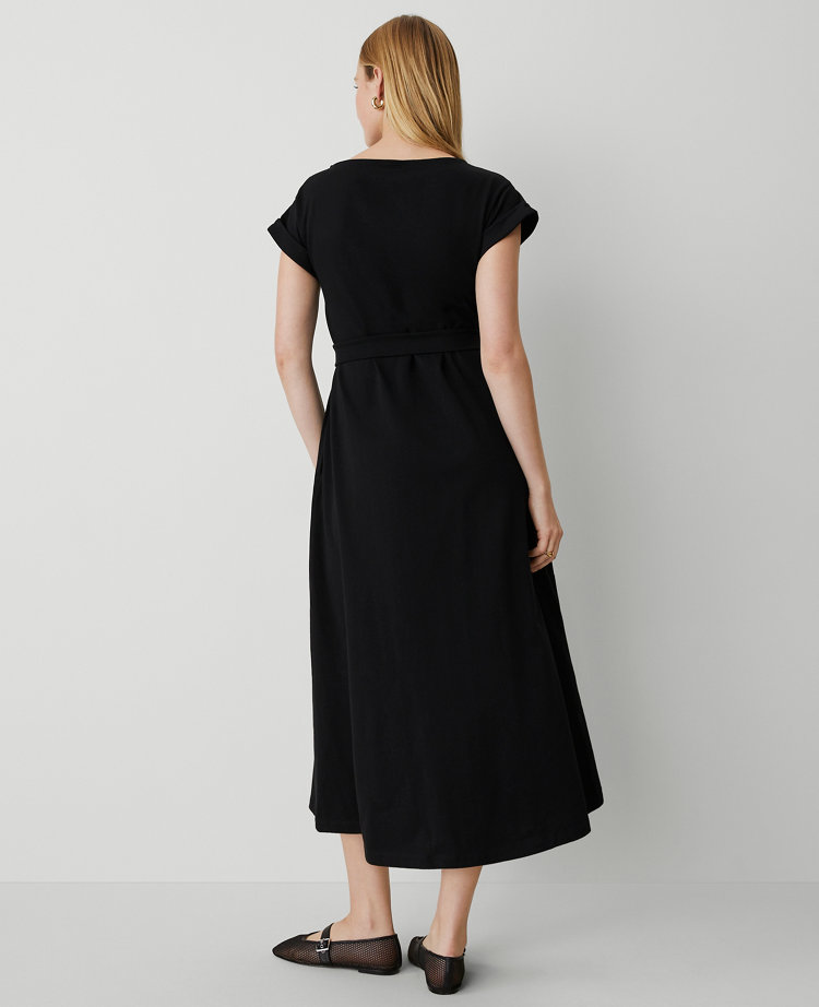 Petite Weekend Collection Belted Knit Midi Dress
