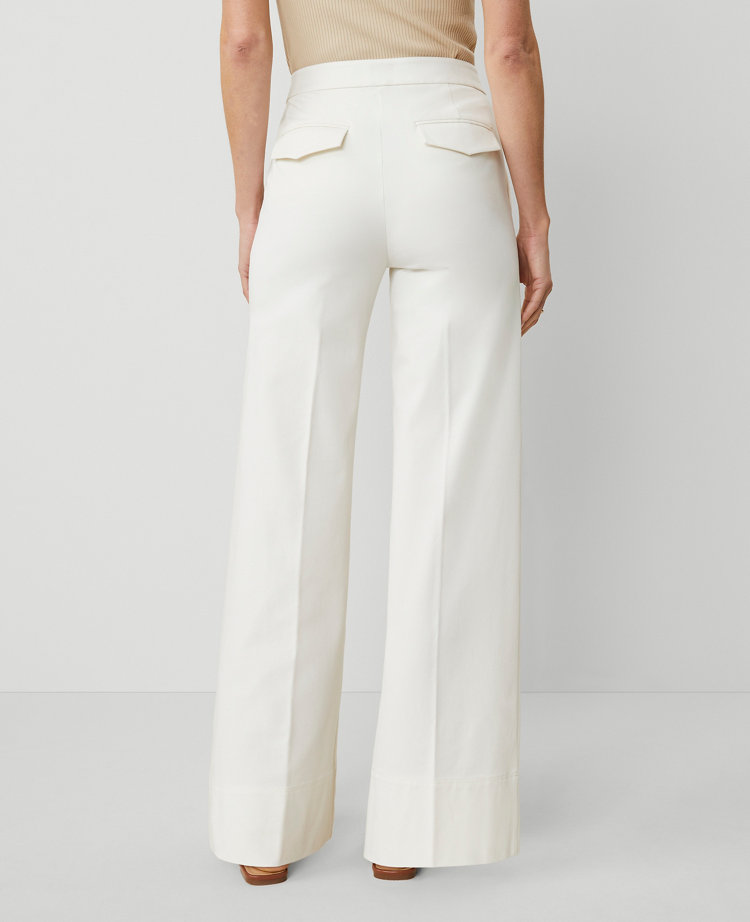 The Petite Modern Wide-Leg Pant