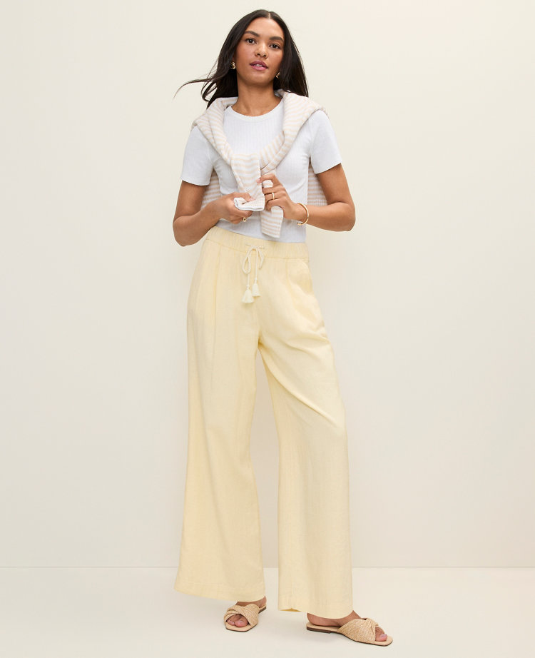 Petite Weekend Collection Easy Fit Wide-Leg Pant in Linen Blend