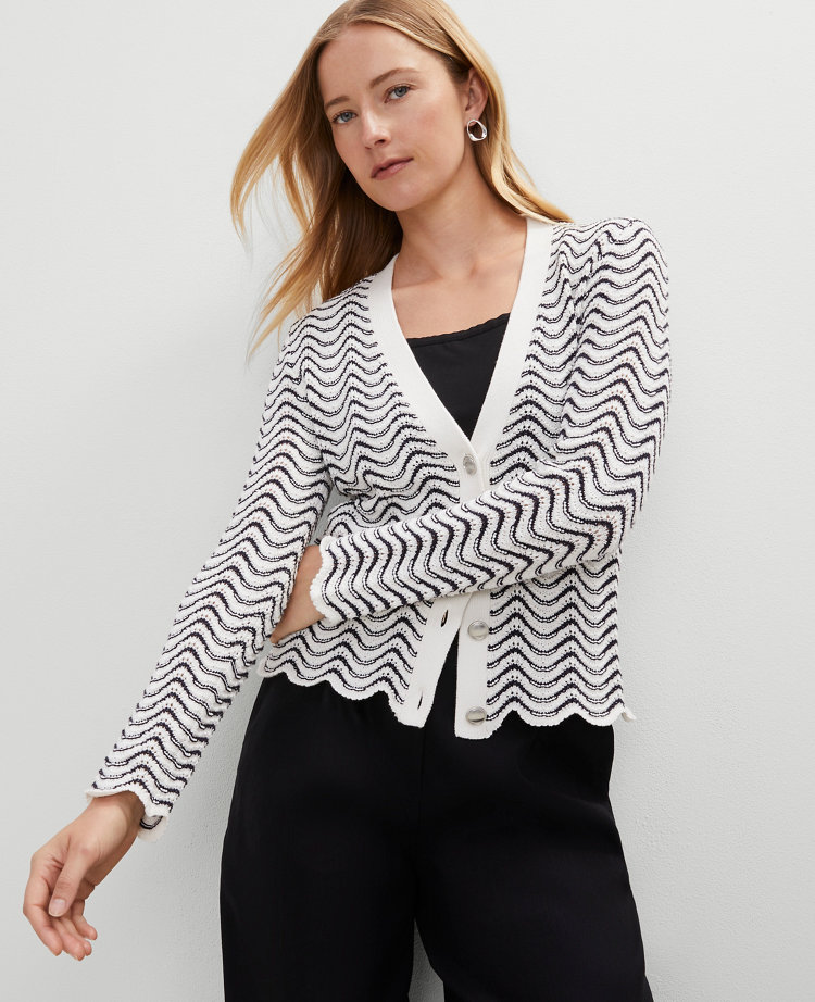 Scalloped V-Neck Cardigan