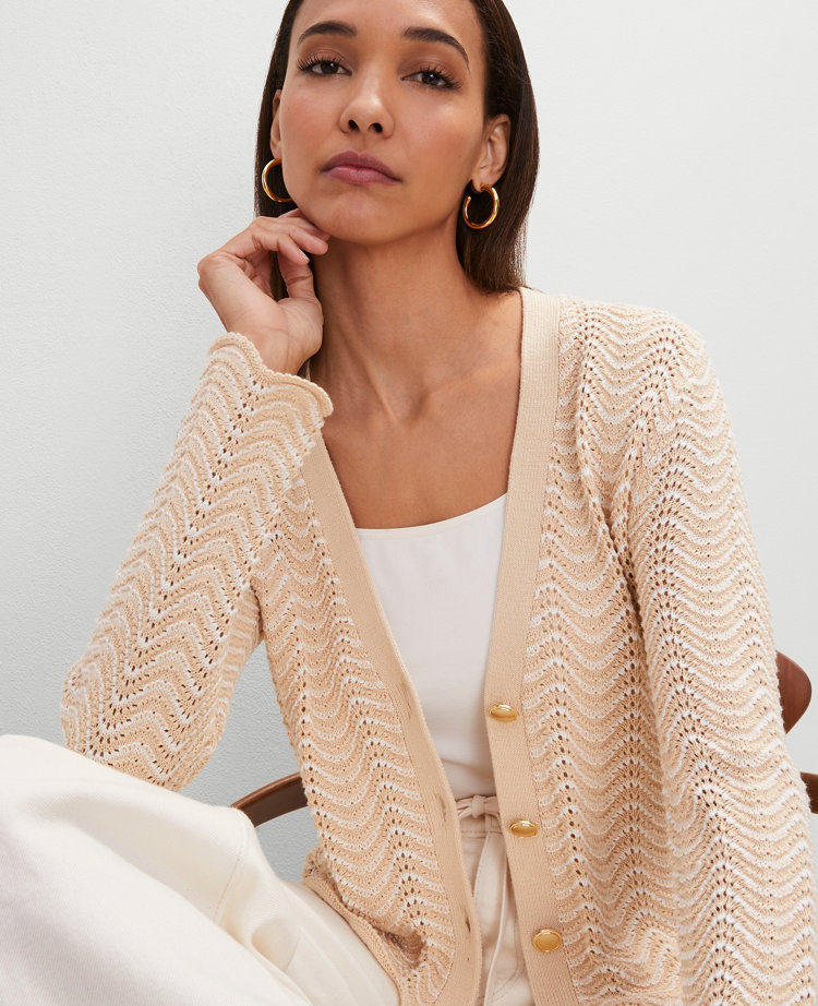Scalloped V-Neck Cardigan