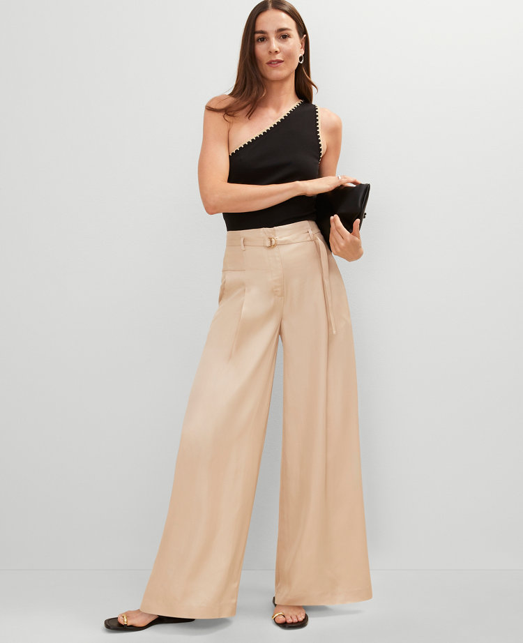 The Petite Statement Wide-Leg Pant