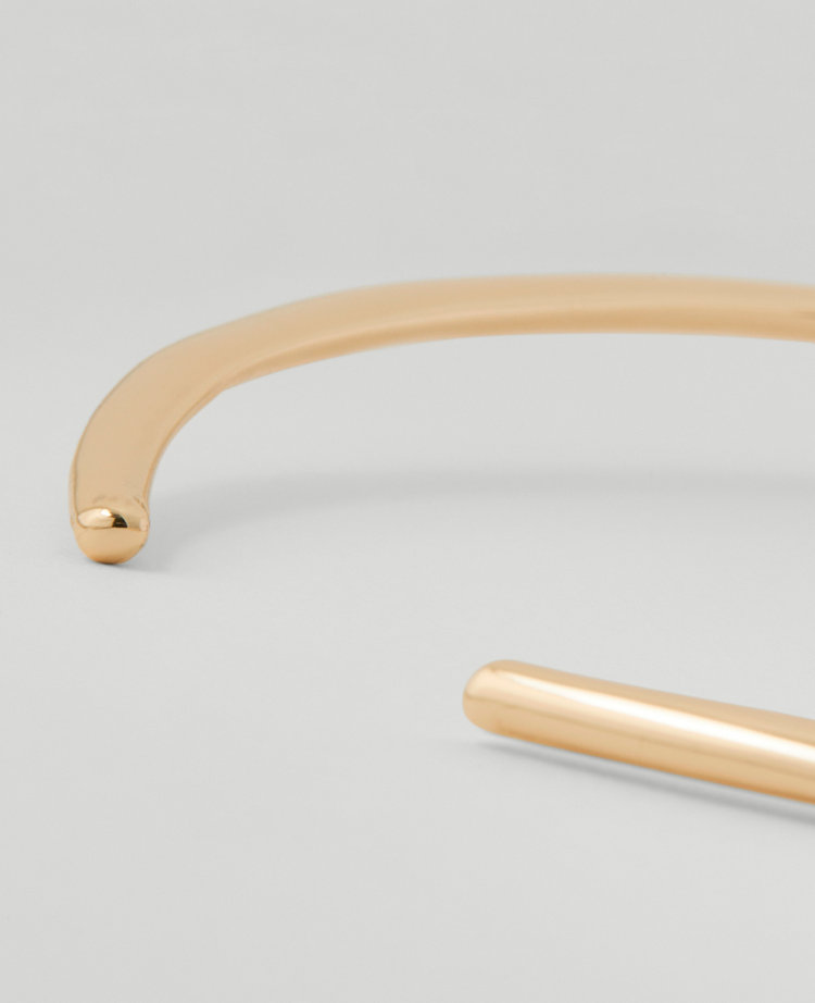 V-Shaped Cuff Necklace