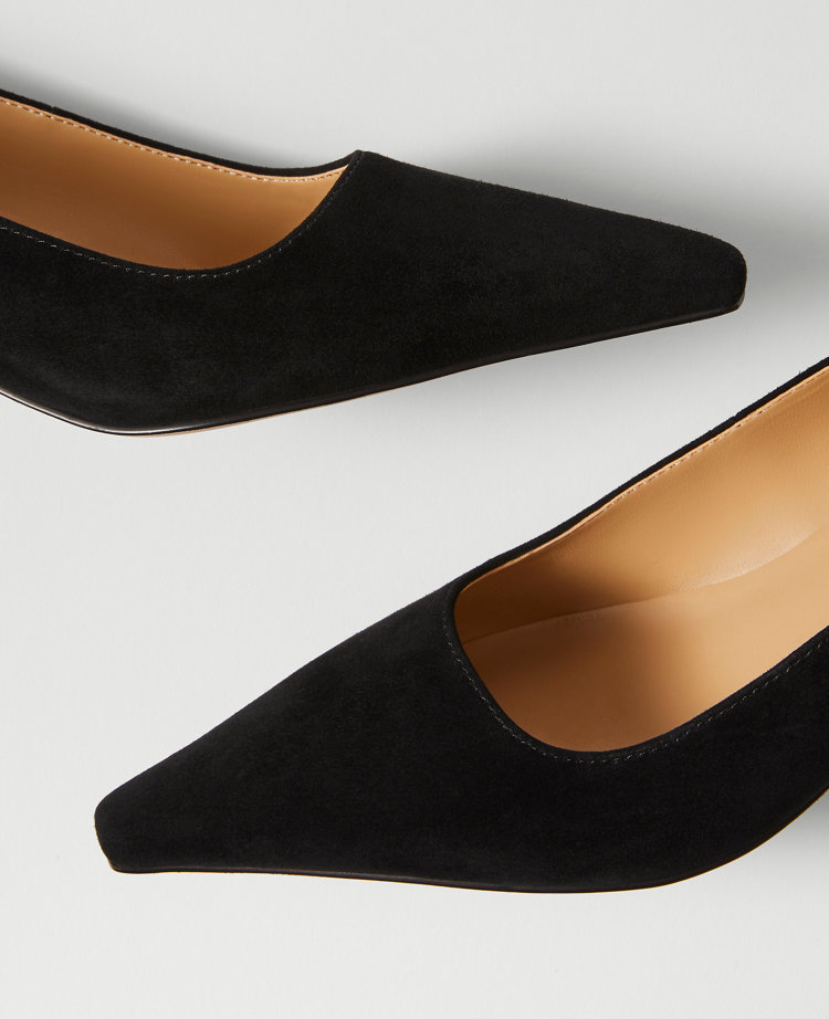 Suede Nip Toe Kitten Heel Pumps