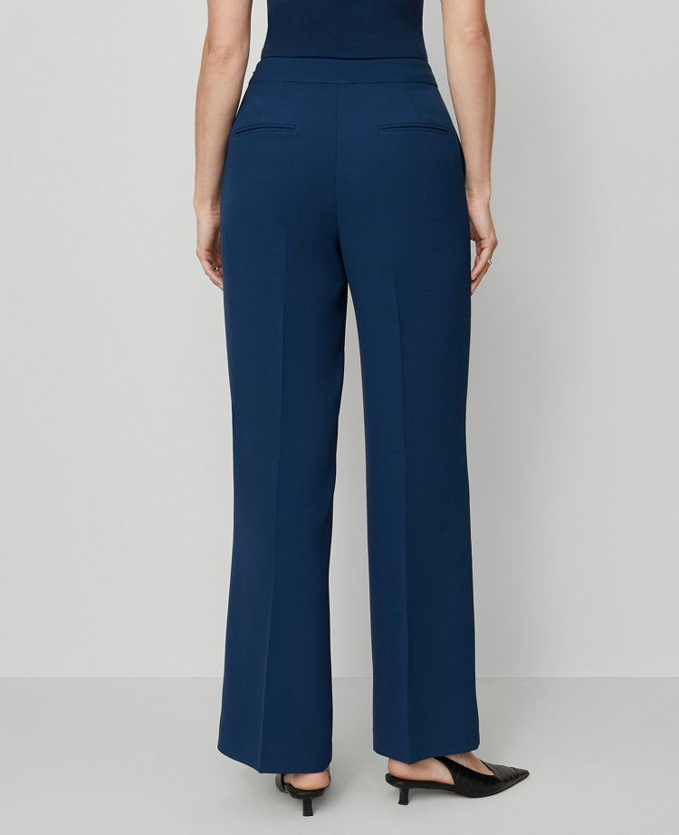 The Petite Wide-Leg Pant in Fluid Crepe - Curvy Fit