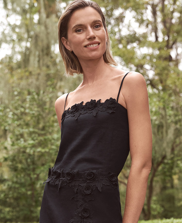 Floral Appliqu&eacute; Linen Blend Tank Top