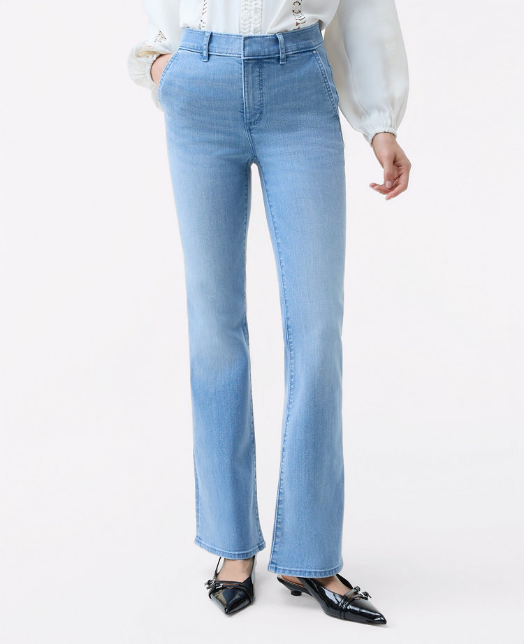 The Mid Rise Boot Jean in Light Wash