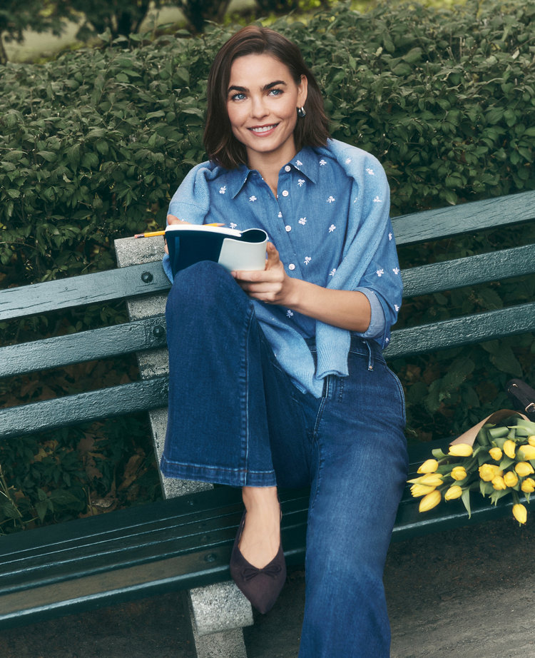 Petite Weekend Collection Embroidered Relaxed Perfect Shirt