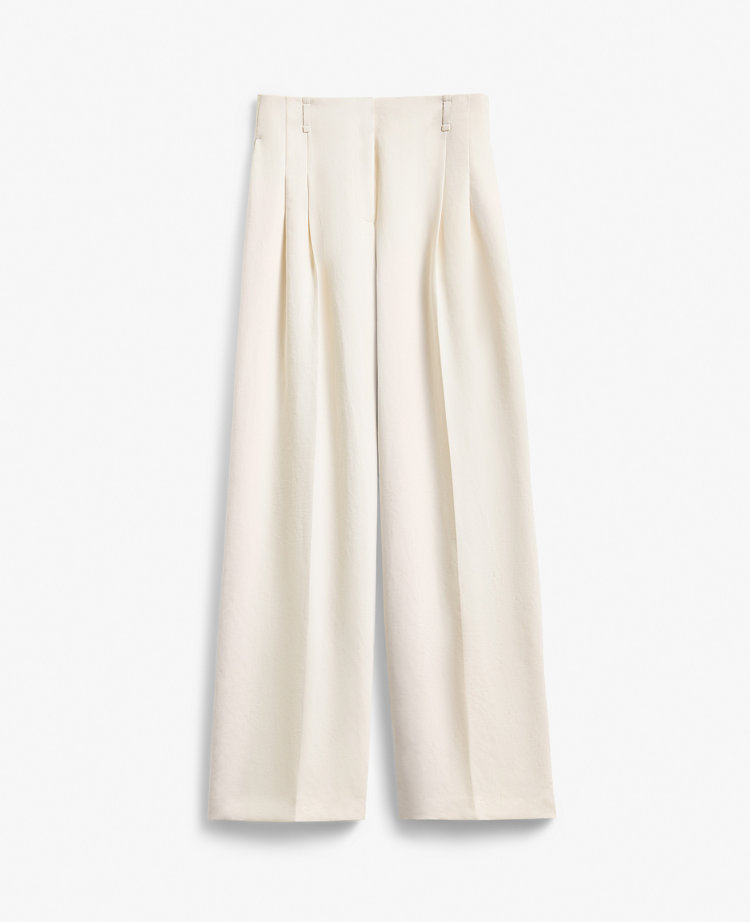The Pleated Wide-Leg Pant in Textured Crepe