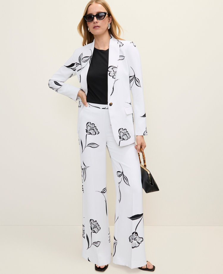 The Petite Wide-Leg Pant in Floral Print