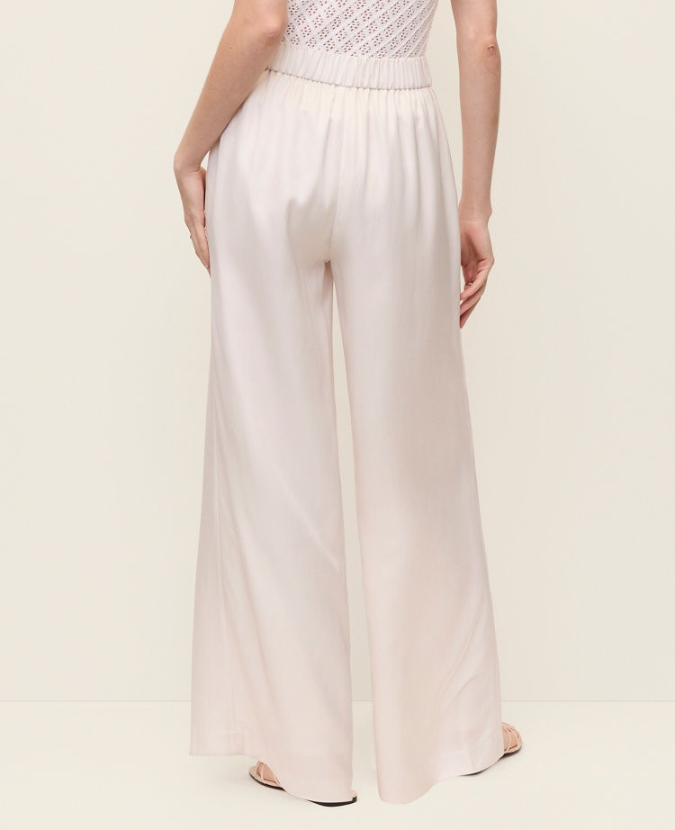 The Petite Easy Wide-Leg Pant
