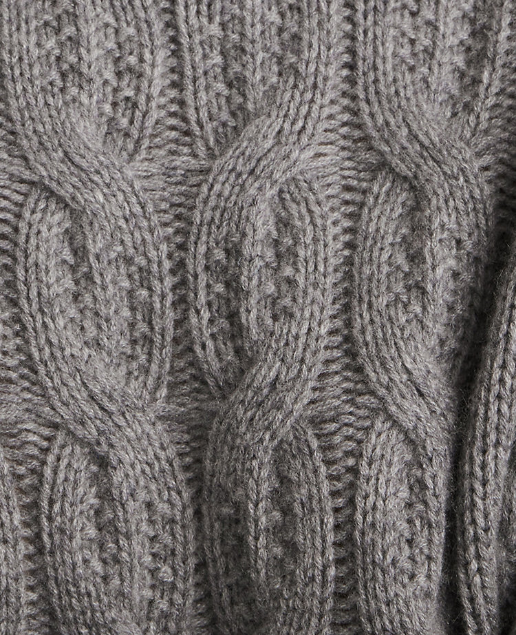 CASHMERE CABLE COLLARED PO