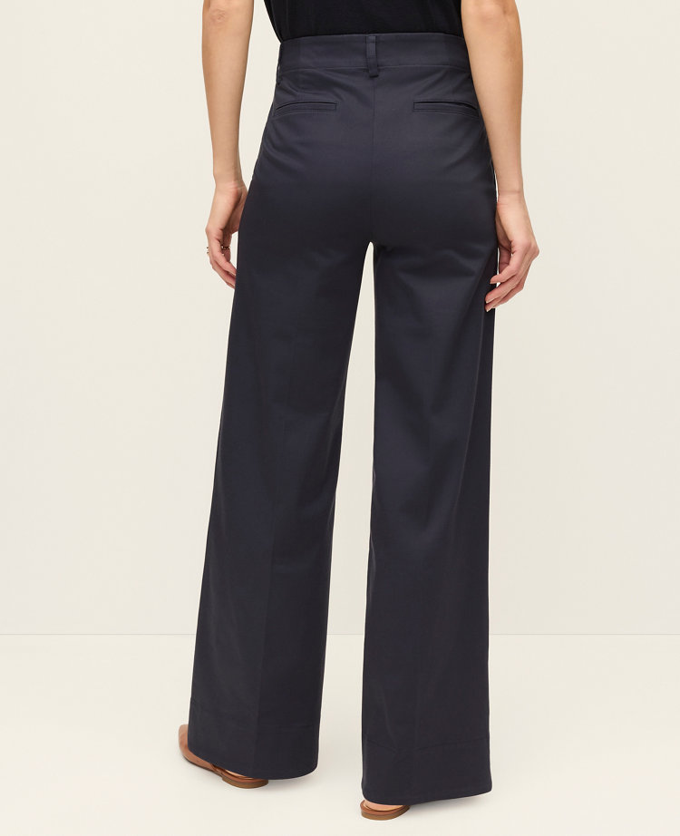 The Petite Modern Wide Leg Pant