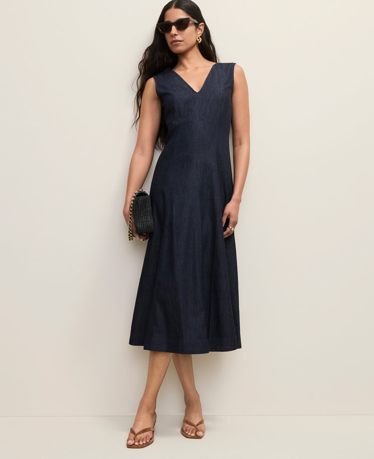 Petite V-Neck Chambray Flare Midi Dress