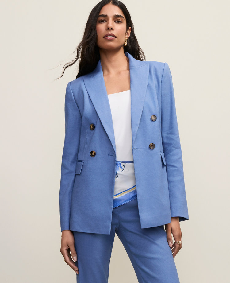 The Tailored Blazer in Linen Blend