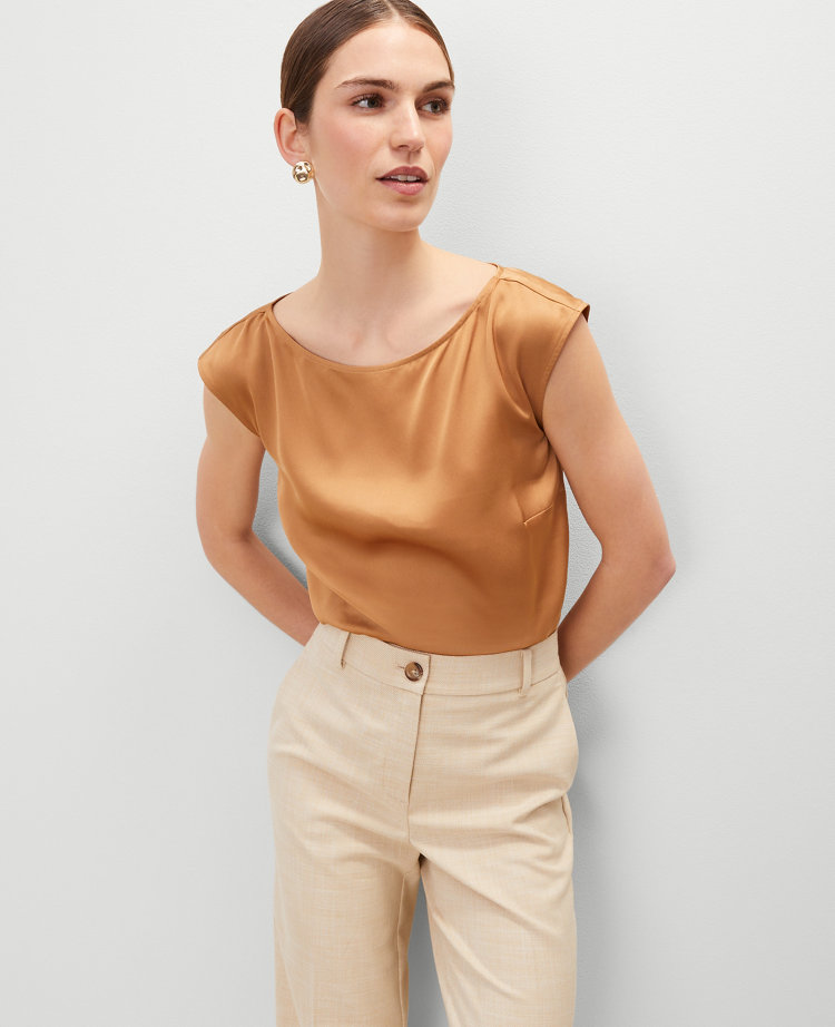 Sleeveless Crew Neck Top