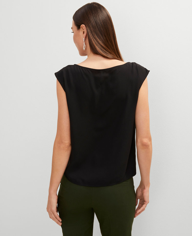 Sleeveless Crew Neck Top